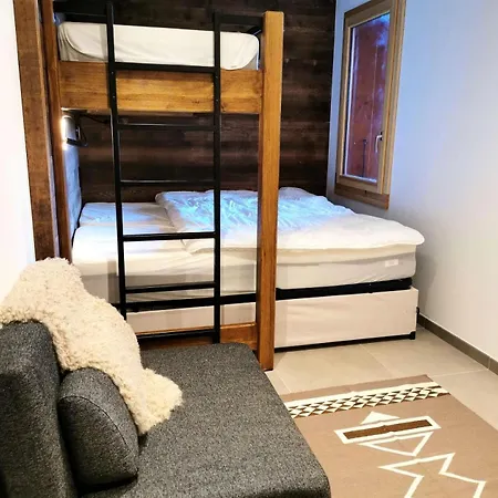 Apartment Cotes - Les Cotes 12 - 3 Pieces Entierement Renove, Proche Du Centre Mae-4604